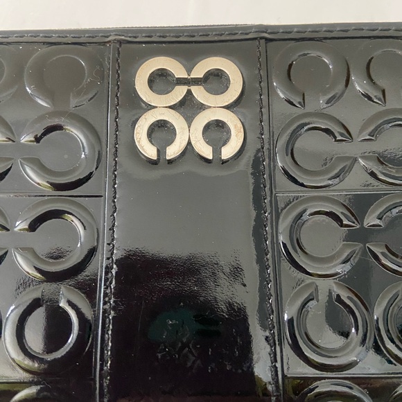 Coach Black signature leather Wallet with Silver Accents zipper around - Picture 2 of 11